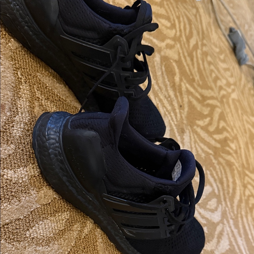 Adidas Men's Black Ultraboost Size 10